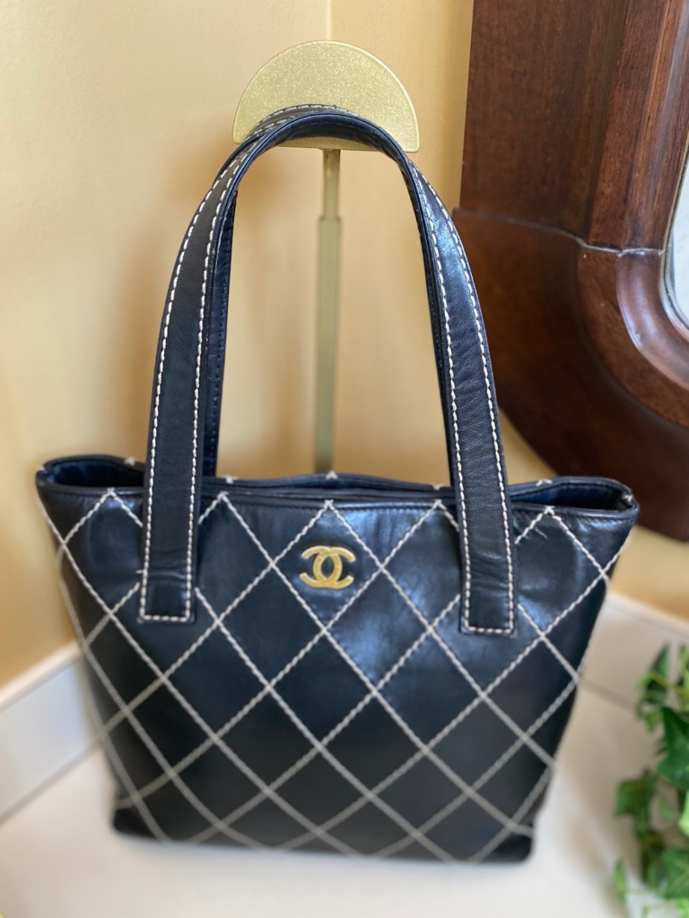 CHANEL BLACK WILD STITCH VIVIAN BLACK GOLD LABEL - Picture 7 of 16